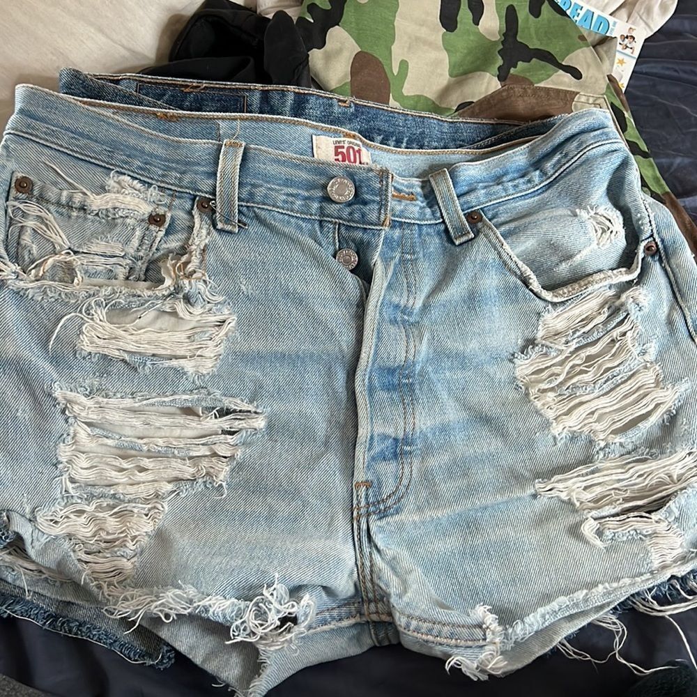 LEVIS “34” 501’s rare  button fly Vtg fiTs 28”